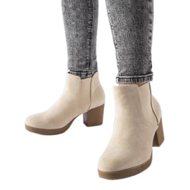 Beigefarbene Slip-On-Stiefeletten von Trevano