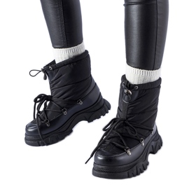 Schwarze, isolierte Schneestiefel von Aubine