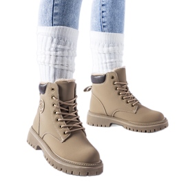 Braune, isolierte Medole-Stiefel