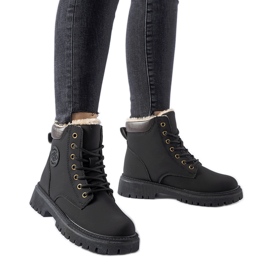 Schwarze isolierte Medole-Stiefel