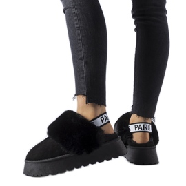 Schwarze isolierte Hausschuhe mit Gummiband und Sangro-Fell