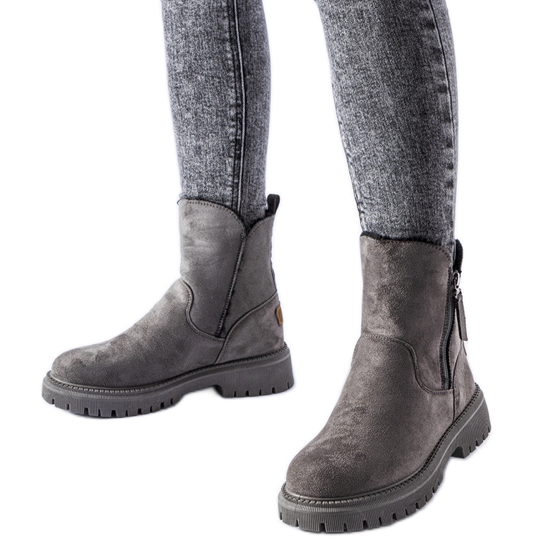 Graue isolierte klassische Tesoriero-Stiefeletten