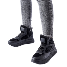 Schwarze isolierte hohe Malles-Sneaker