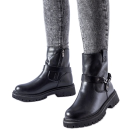 Schwarze isolierte Stiefel mit Kette von Smithsons