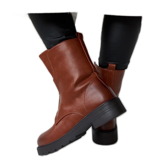 Braune isolierte Stiefel mit Reißverschluss von Oakdale