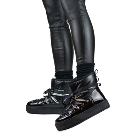 Dekorative schwarze Winter-Schneestiefel für Damen