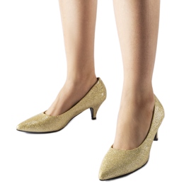 Niedrige Pumps aus goldenem Brokat von Pescara