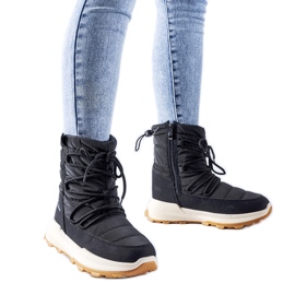 Schwarze, isolierte Stephen-Schneestiefel