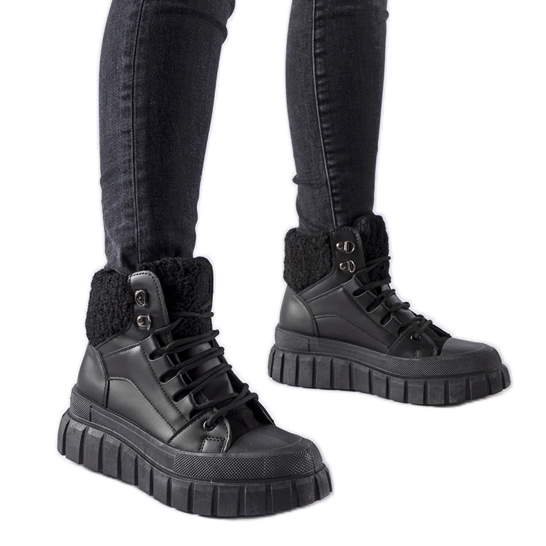 Schwarze, isolierte Adamsville-Sneaker