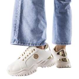 Beigefarbene Sneaker mit massiver Arpaia-Sohle