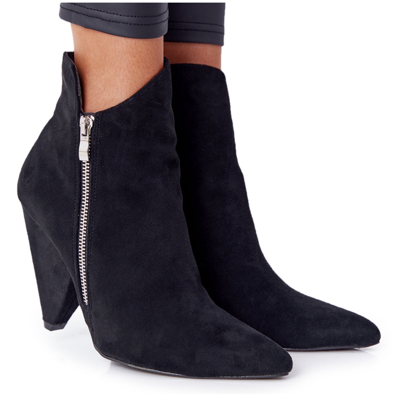 Asymmetrische Stiefel mit hohem Absatz Lu Boo Schwarz