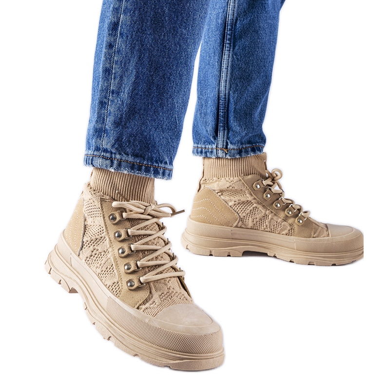 Beigefarbene High-Top-Sneaker aus Stoff von Casalma