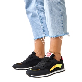 Schwarze Cavior-Sportsneaker