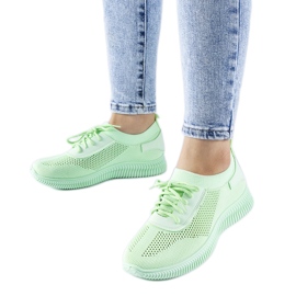 Grüne durchbrochene Sneakers von Pierantonio