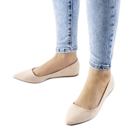 Beige Ballerinas mit spitzer Spitze Riv