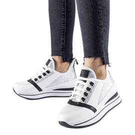 Weiße Glitzer-Sneaker auf der Marce-Plattform