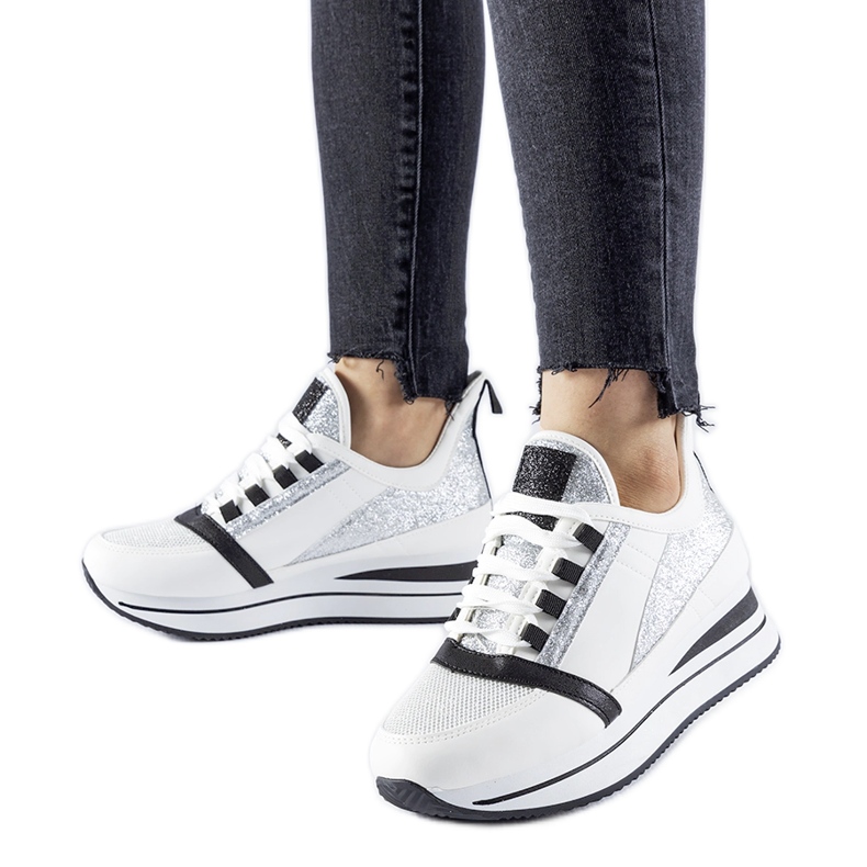 Weiße Glitzer-Sneaker auf der Marce-Plattform