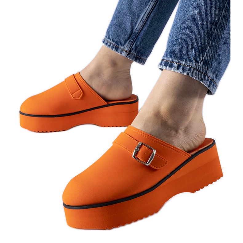 Orangefarbene High-Top-Clogs von Lang