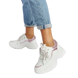 Massive weiße Sneakers mit Euclid-Strasssteinen