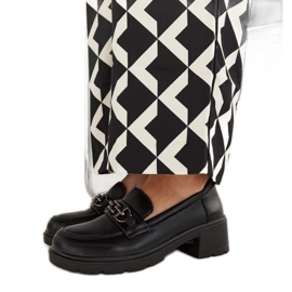 Schwarze Öko-Leder-Loafer von Lyyli