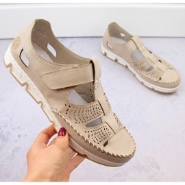 Durchbrochene Damenschuhe aus Leder mit Klettverschluss, beige Rieker 49958-61