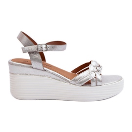 Esinna Silberne Keilsandalen