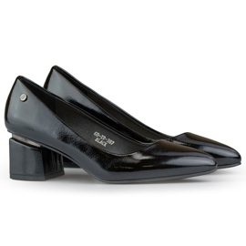 Elegante schwarze Lackpumps mit mittelhohem Absatz