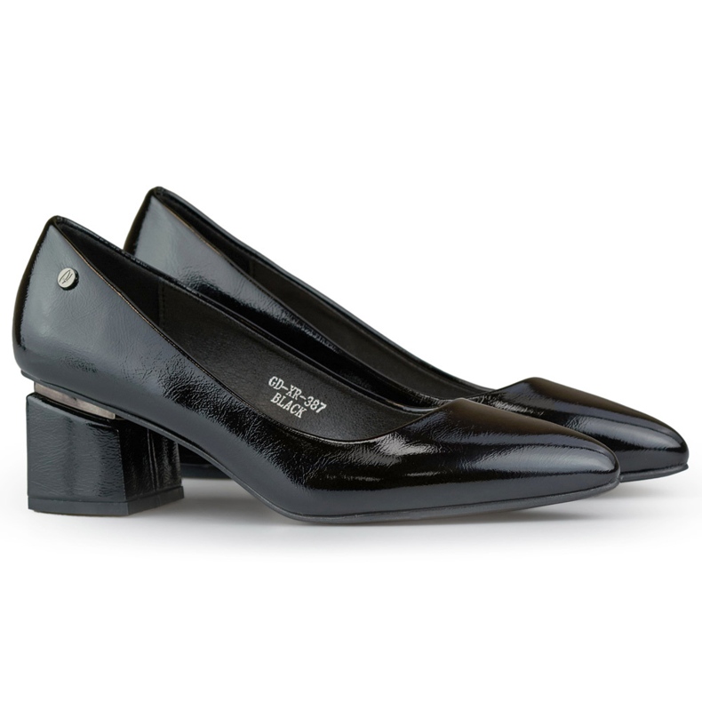 Elegante schwarze Lackpumps mit mittelhohem Absatz