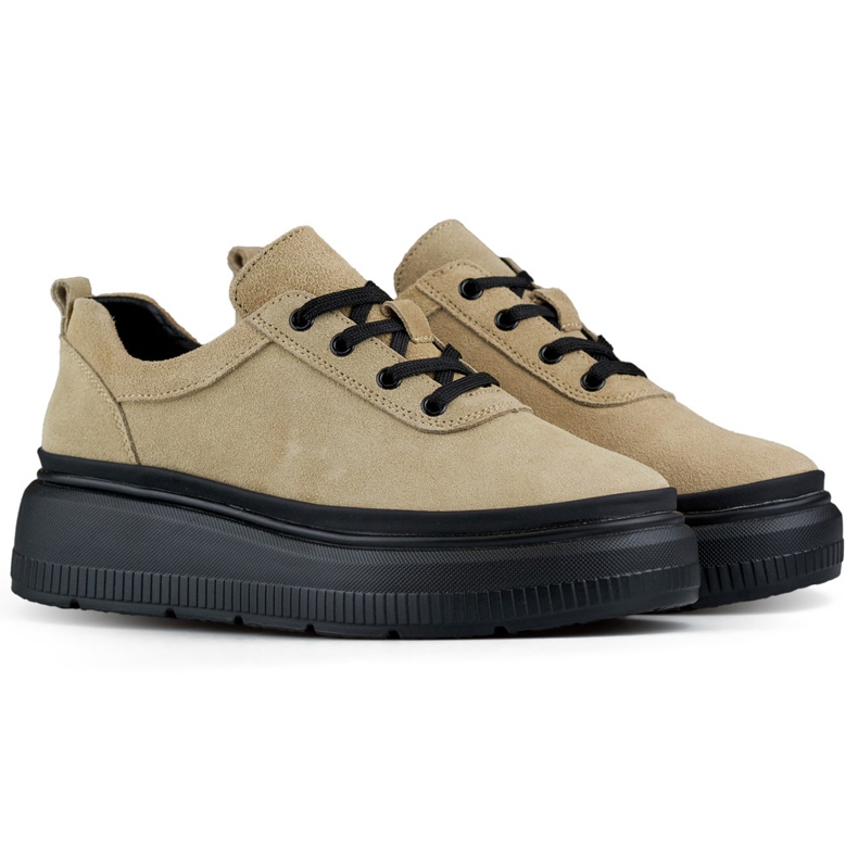 Beige Damen-Ledersneaker mit schwarzer Sohle