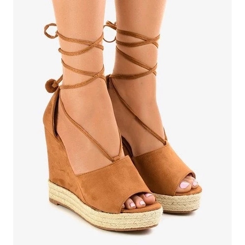 Beige Loafer auf der Plattform und beige Damen-Loafer