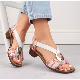 Bequeme Damen-Slip-On-Sandalen mit Blumen, mehrfarbig Rieker 62662-90 weiß