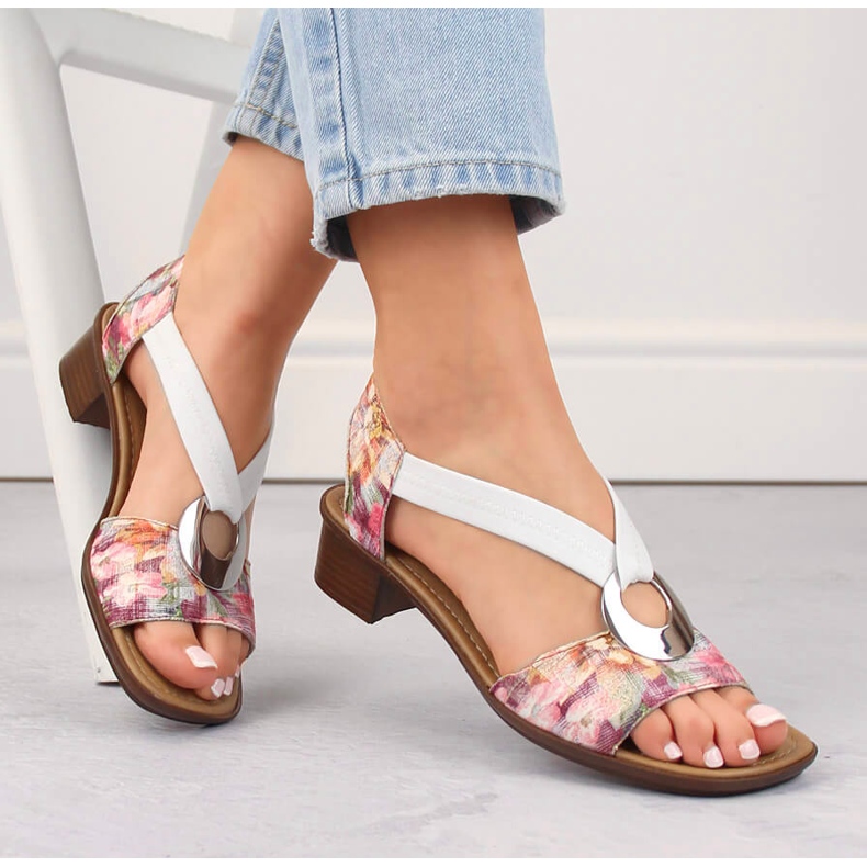 Bequeme Damen-Slip-On-Sandalen mit Blumen, mehrfarbig Rieker 62662-90 weiß