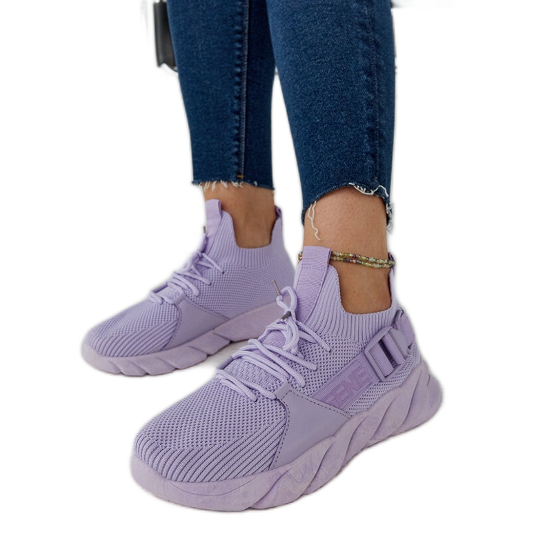 Lila leichte Sport-Sneaker von Faruz violett