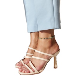 Hellbeige Semira-Flip-Flops mit hohen Absätzen