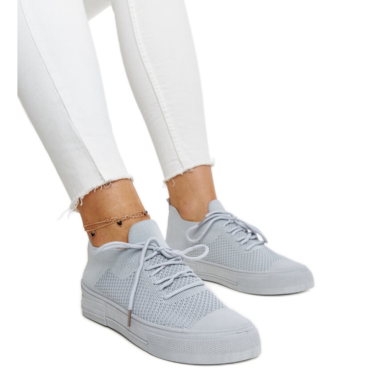 Graue, leichte Sport-Sneaker von Senaida