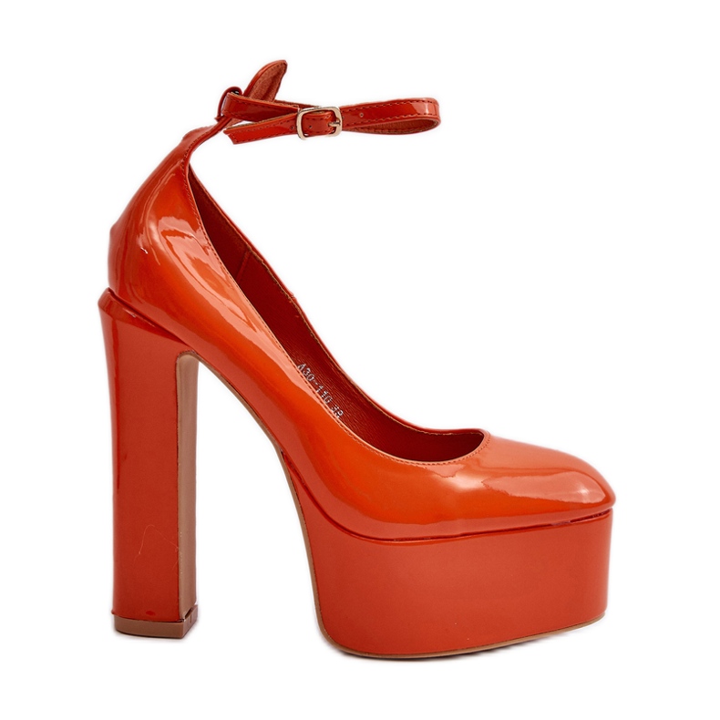 Lacklederpumps auf massivem Plateau und orangefarbenem Ninames-Absatz