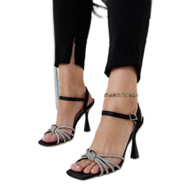 Schwarze glänzende Ankica-Sandalen mit hohen Absätzen