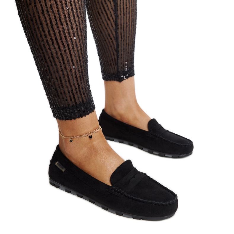 Schwarze Wildleder-Loafer von Nafisah