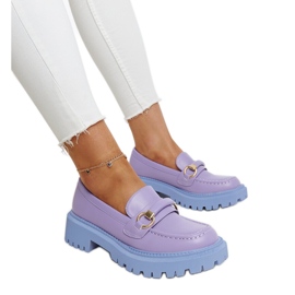 Lila Slipper mit Lasima-Schnalle