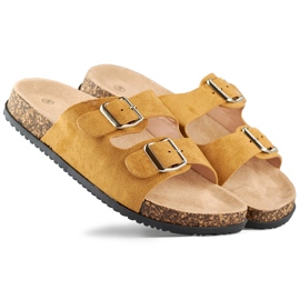 Karamellfarbene Damenhausschuhe mit zwei Schnallen braun