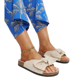Hellbeige Flip-Flops mit Korksohle von Aamu