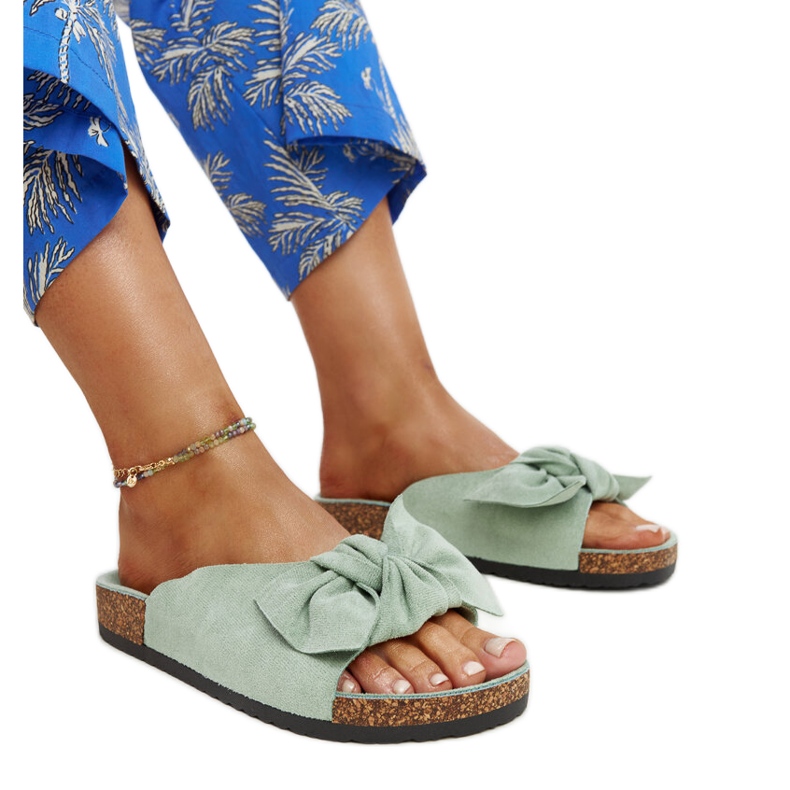 Hellgrüne Aamu-Slides mit Korksohle