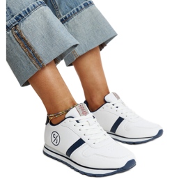 Weiße und dunkelblaue Damen-Sneaker von Cross Jeans