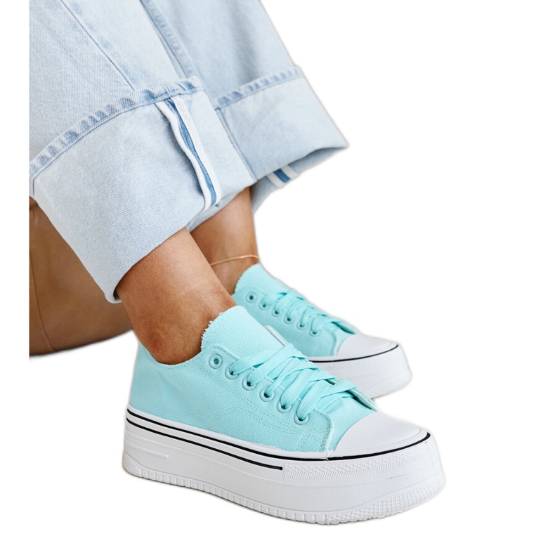 Mintfarbene Bahira-Sneaker mit dicker Sohle blau