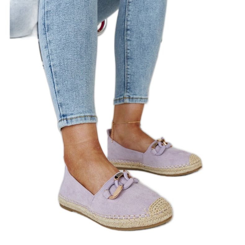 Lila Espadrilles mit Kette von Radwana violett