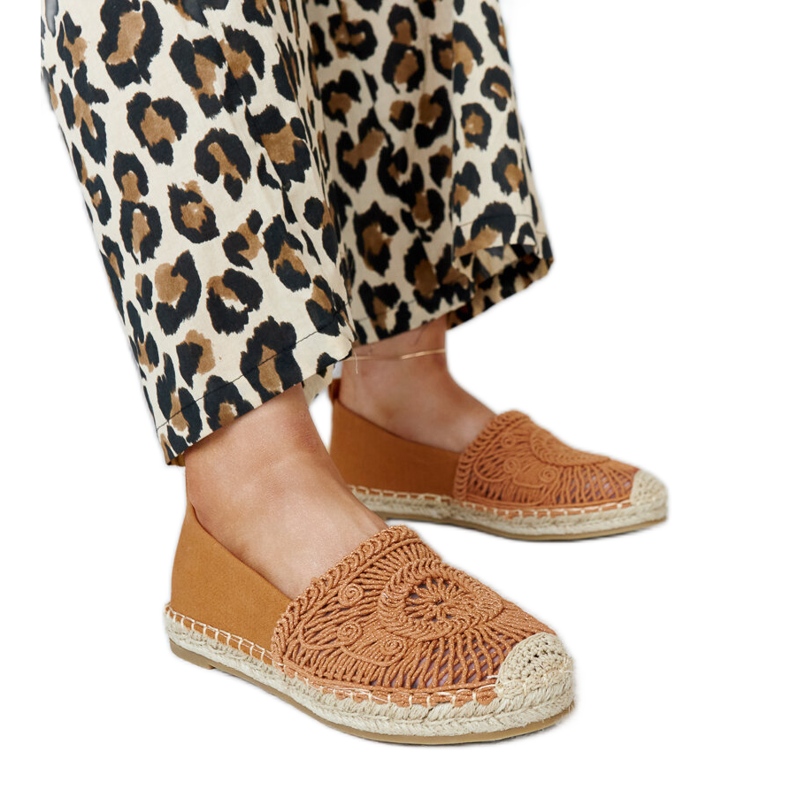 Braune Espadrilles mit Kalba-Stickerei