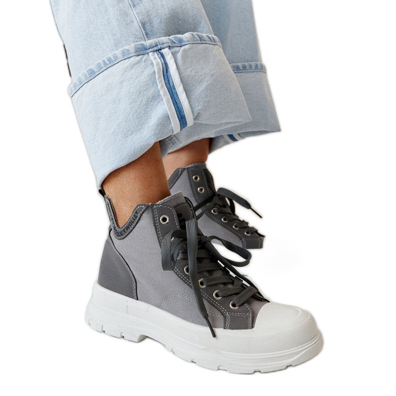 Nura hohe graue Sneakers mit Einkerbungen