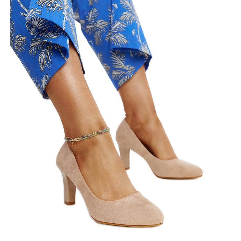 Beigefarbene Pumps mit hohem Absatz und Ledereinsatz von Lalande