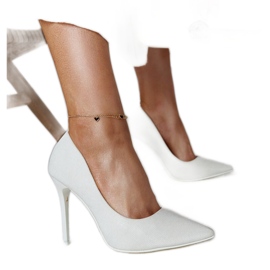Weiß glänzende High Heels mit Ledereinsatz von Cortesa