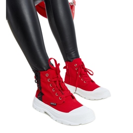 Yorda hohe rote Turnschuhe